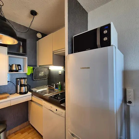 Apartment T2 Vue Mer, Proche & Parking Privee *