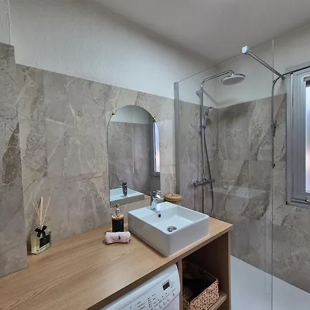 Apartment T2 Vue Mer, Proche & Parking Privee